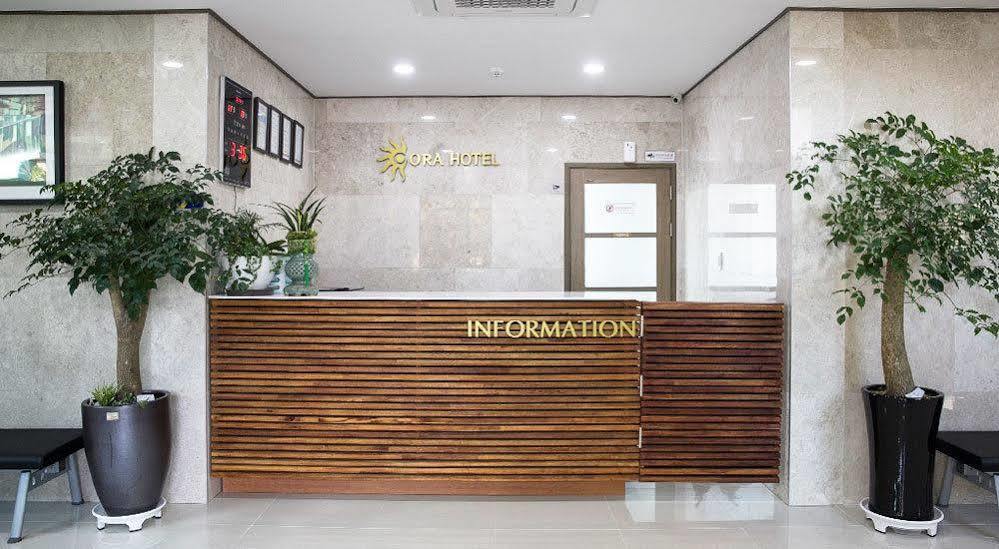 Ra Tourist Hotel Чеджудо Экстерьер фото